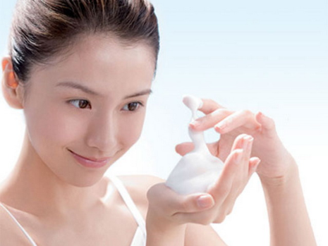 Chọn sữa rửa mặt phù hợp giúp bản vệ làn da của bạn toàn diện.