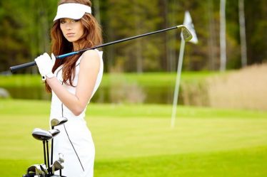 Top 10 bộ gậy đánh golf cho nữ được ưa chuộng nhất hiện nay
