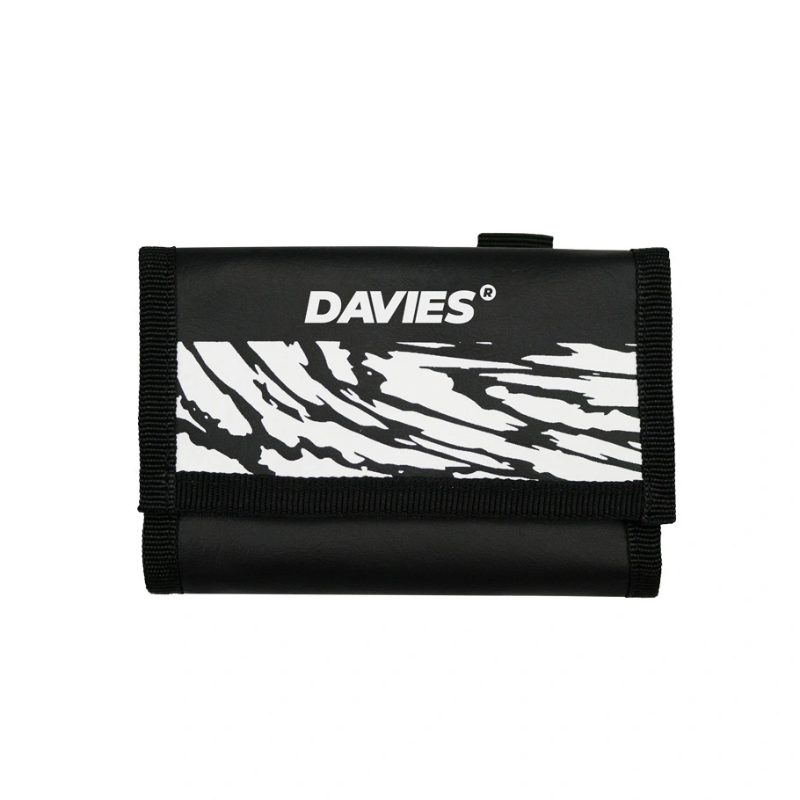 Davies - Local brand phong cách Streetwear