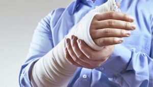 những lưu y khi sử dụng nẹp tay y tế