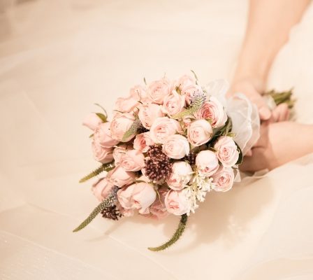 Ý nghĩa bó hoa cưới theo từng loài hoa và màu sắc