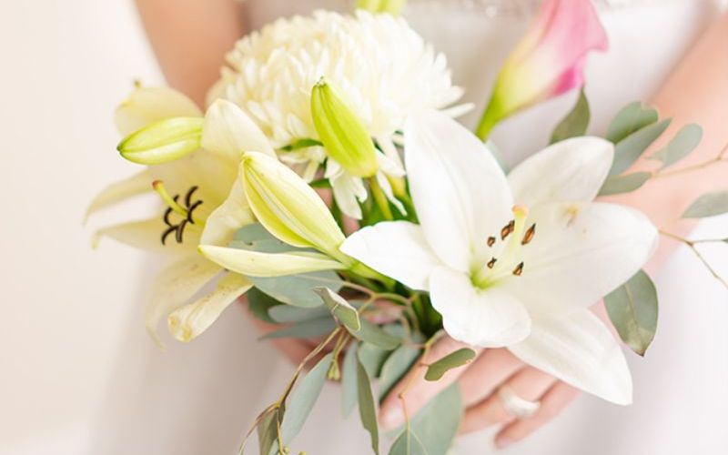 Bó hoa cưới lily