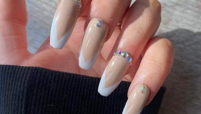 mẫu nail mùa hè vẽ nổi cổ điển