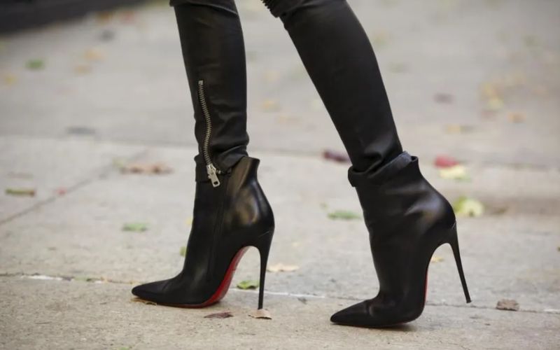 Những kiểu giày boot nữ đẹp - Stilettos gót nhọn