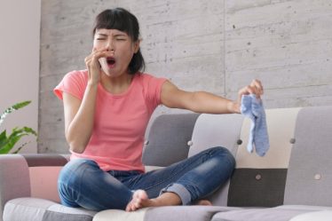 Cách khử mùi hôi chân tại nhà hiệu quả đến bất ngờ