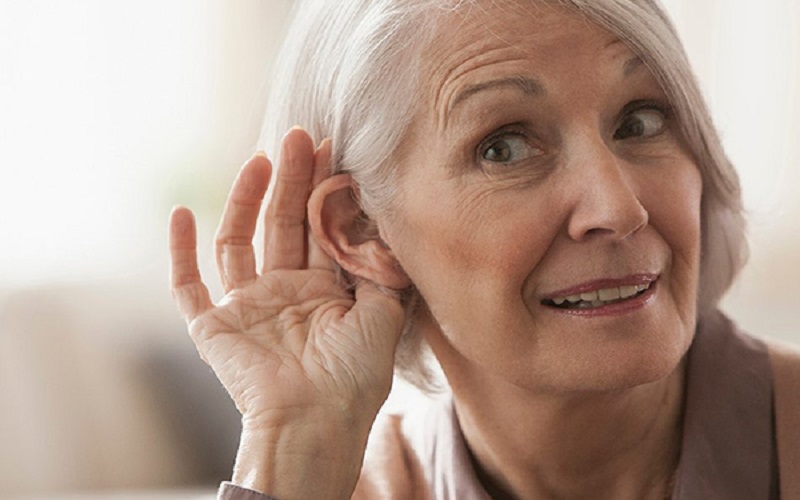 bệnh lãng tai ở người cao tuổi gây ra nhiều biến chứng