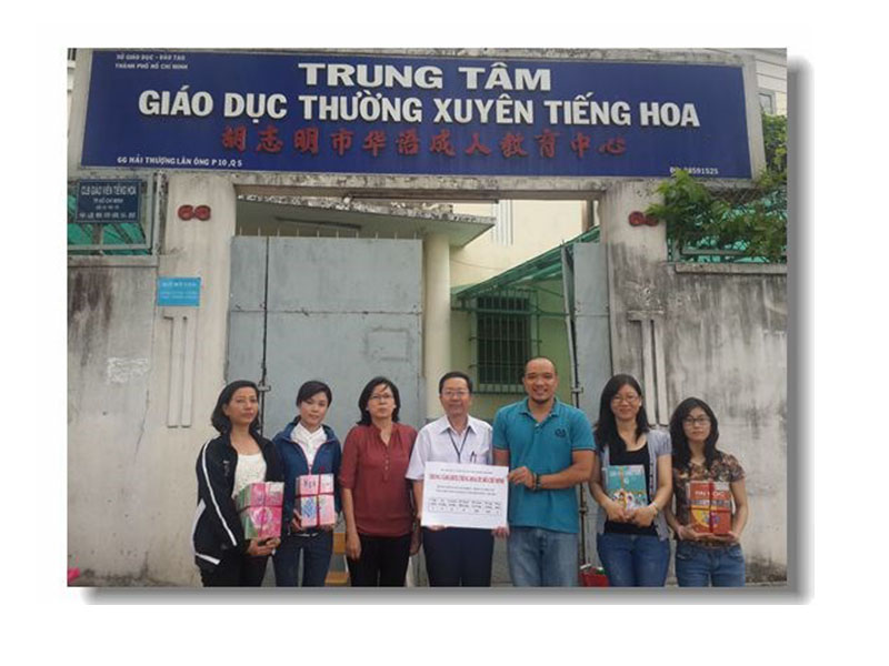 học ngôn ngữ tại trung tâm giáo dục thường xuyên