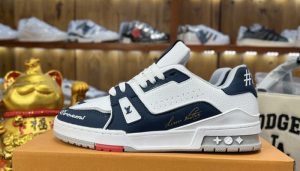 Giá giày tại Xám Sneaker cực kỳ ưu đãi