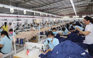 tại các xưởng may mặc gia công