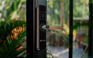 Khóa điện tử cửa tự động