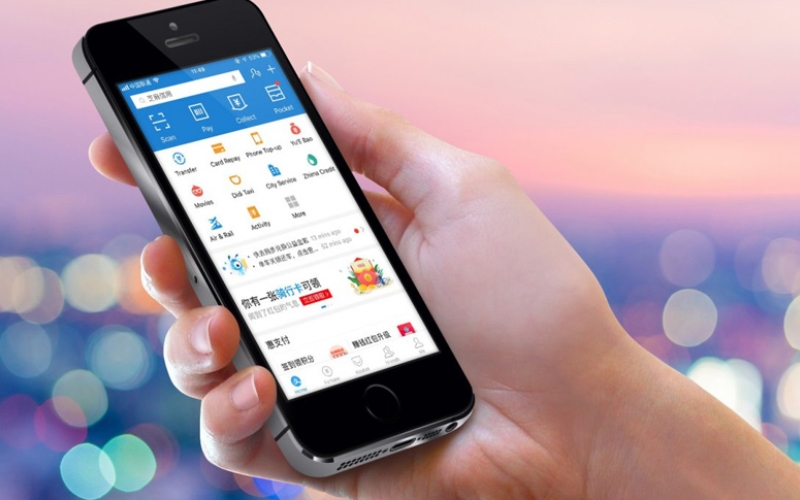 nhờ người quen nạp tiền Alipay hộ